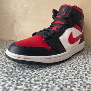 Nike Air Jordan 1 Mid Bred Toe